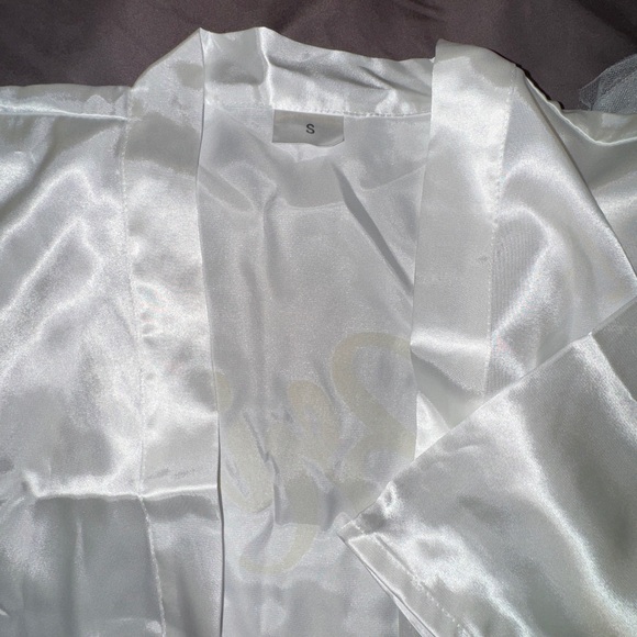 Satin Bride robe, sash & one-piece bathing suit. - Picture 6 of 12